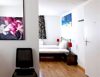 Swiss Star Guesthouse District 4 - Contactless Self Check-In Ζυρίχη Εξωτερικό φωτογραφία